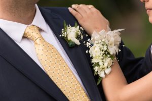 How to Select the Perfect Corsage for Prom
